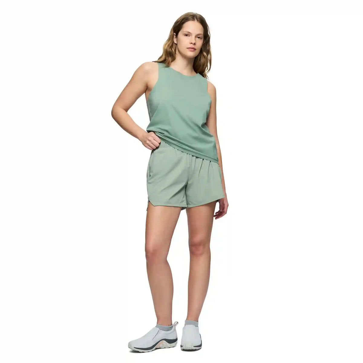 Victorai Running Tank