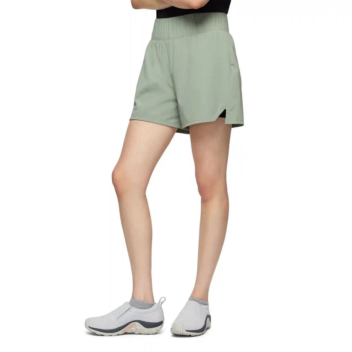 Victorai Running Short